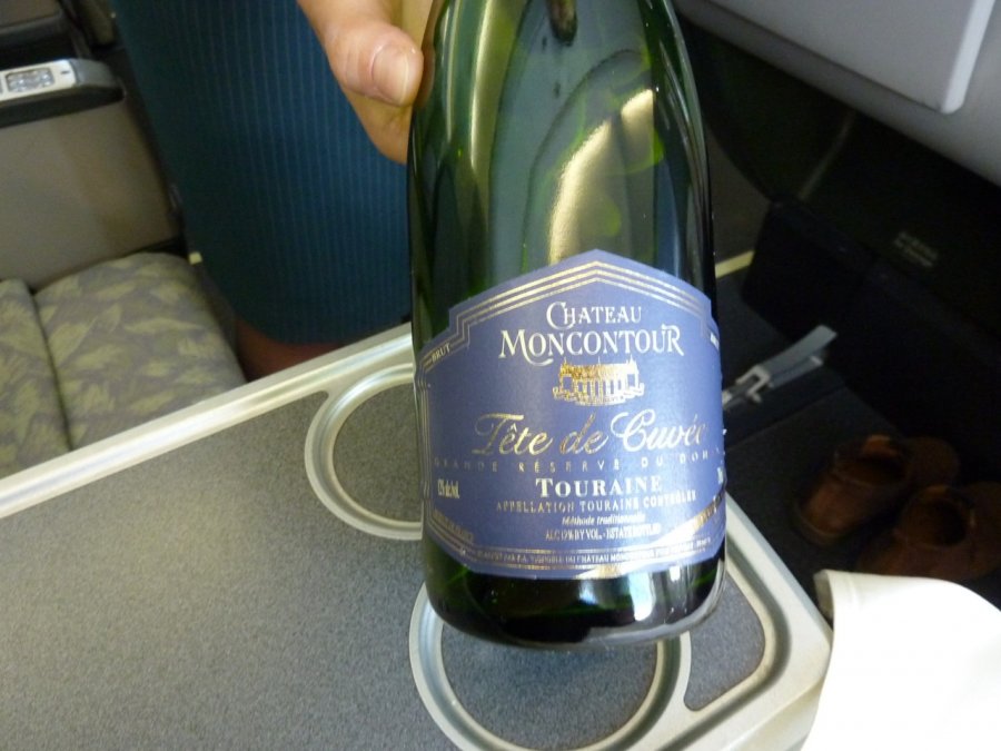 09 EVA Air Business class TPE-HKG_39.JPG