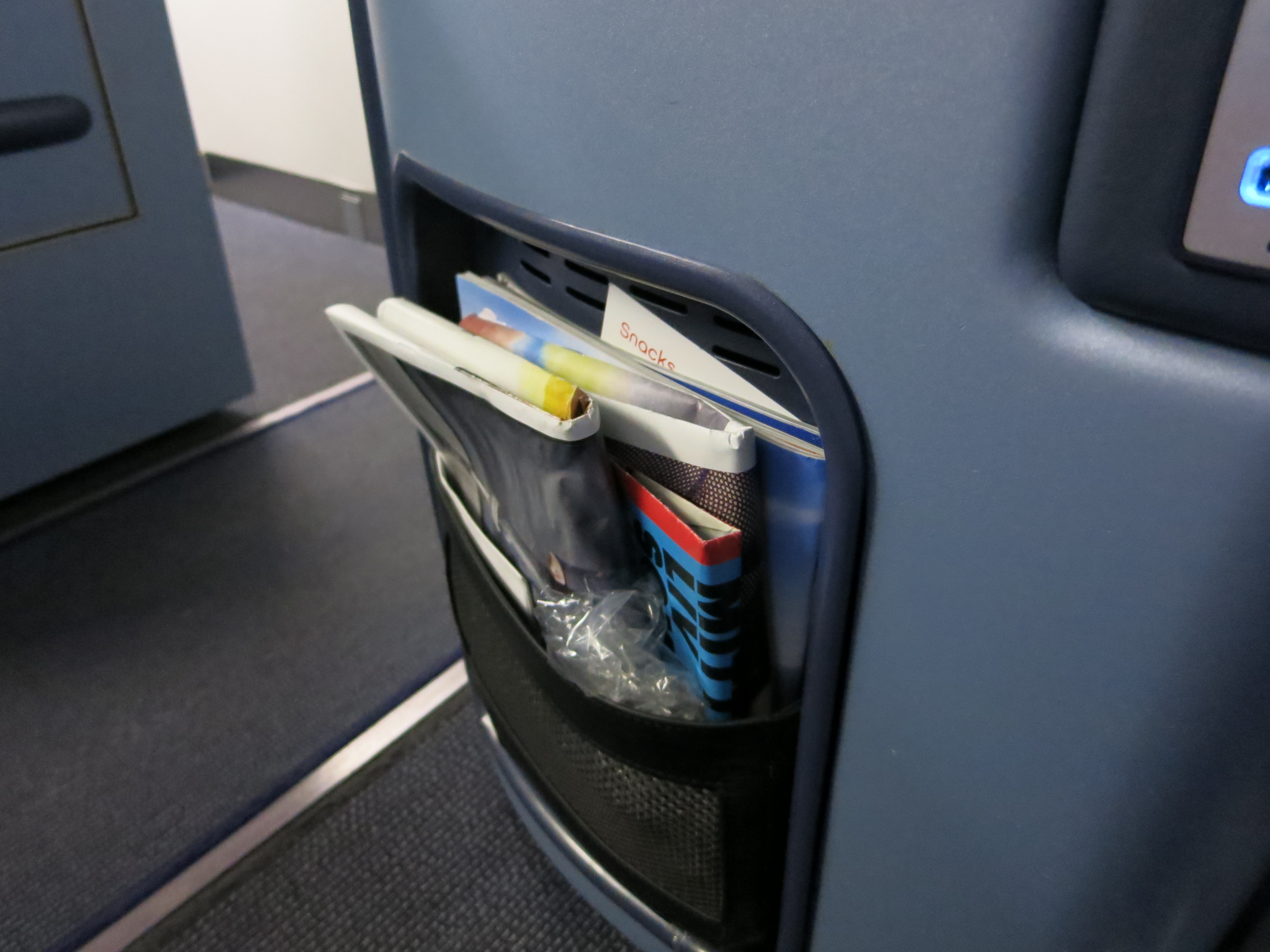 14 tidningsbehållare bakre.JPG