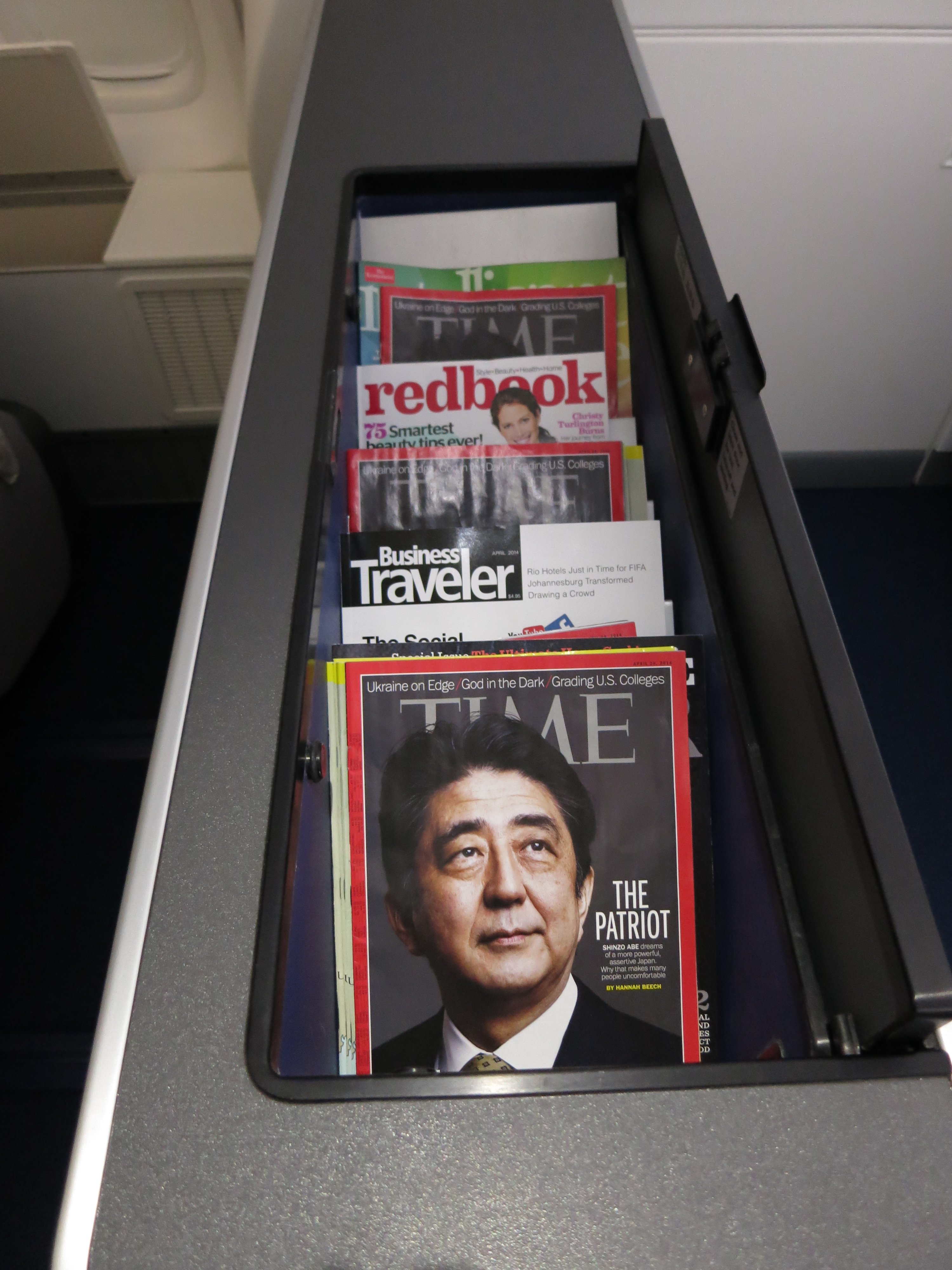 29 tidskrifter 2 övre BC.JPG