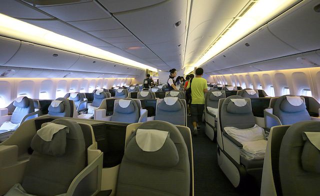 Air China Business class Boeing 777-300ER_02.jpg