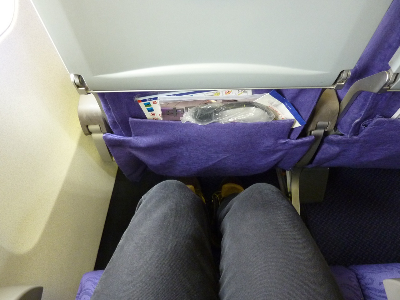 Air China Economy class B737_05.JPG