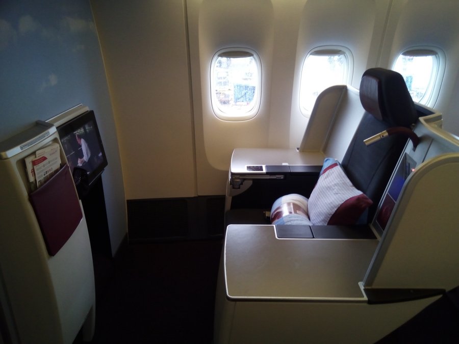 Austrian Business B777 HKG-VIE, 004.jpg