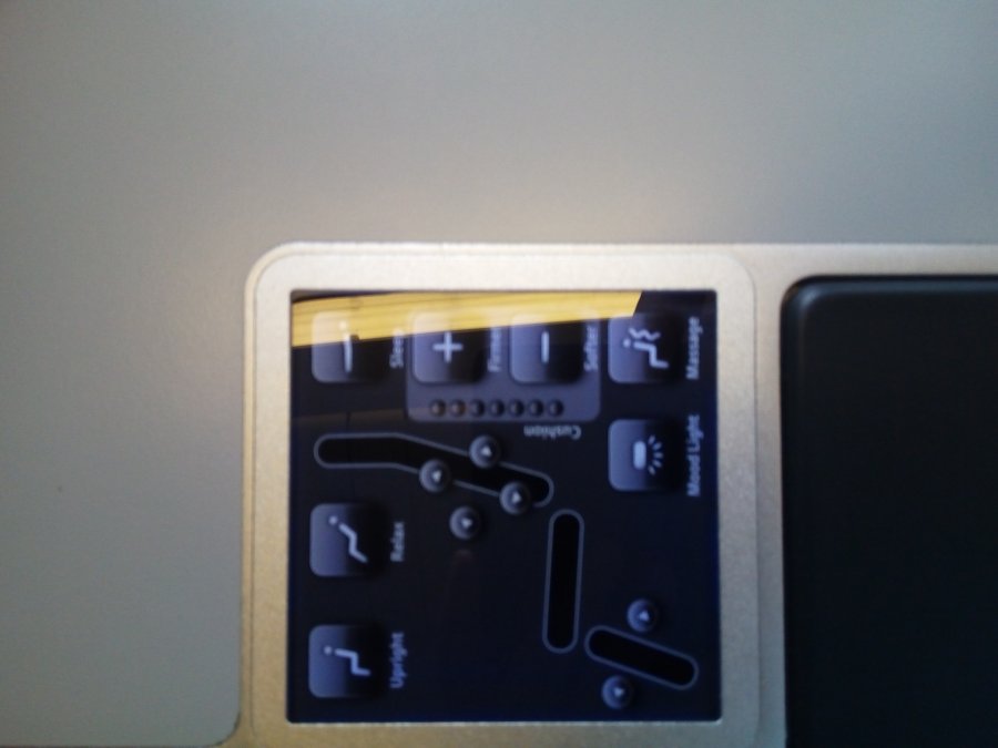 Austrian Business B777 HKG-VIE, 011.jpg