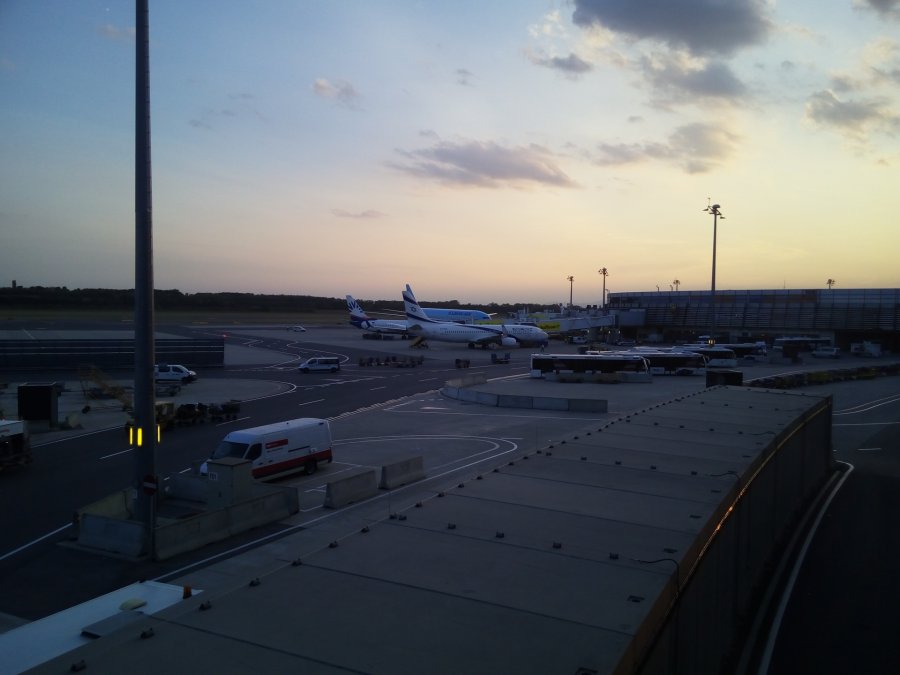 Austrian Business B777 HKG-VIE, 030.jpg