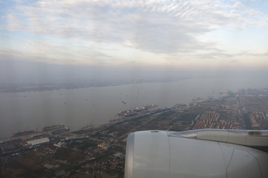 China Eastern Business class A330, BKK-PVG, 017.JPG