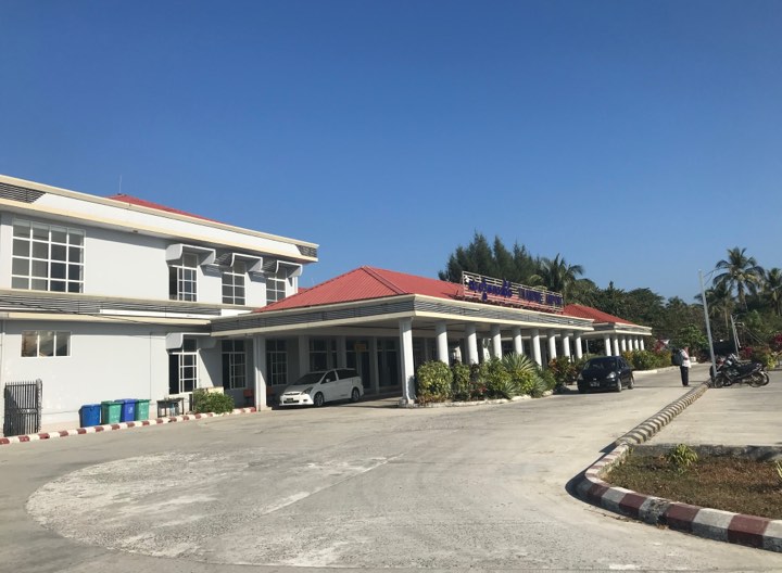 Flygplats Ngapali.jpg