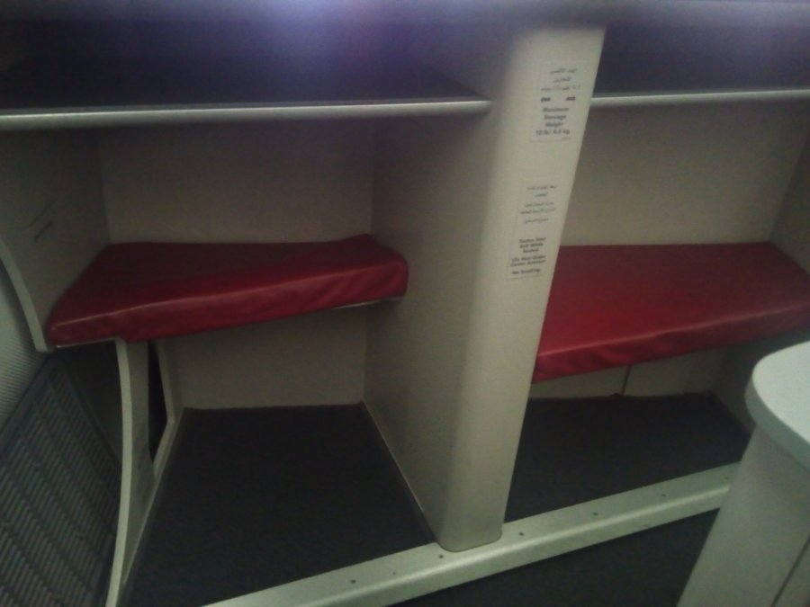 HKG-BKK Royal Jordanian Business B787, 236.jpg