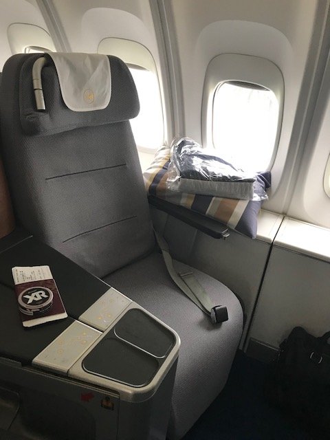 LH Business HND-FRA.jpg