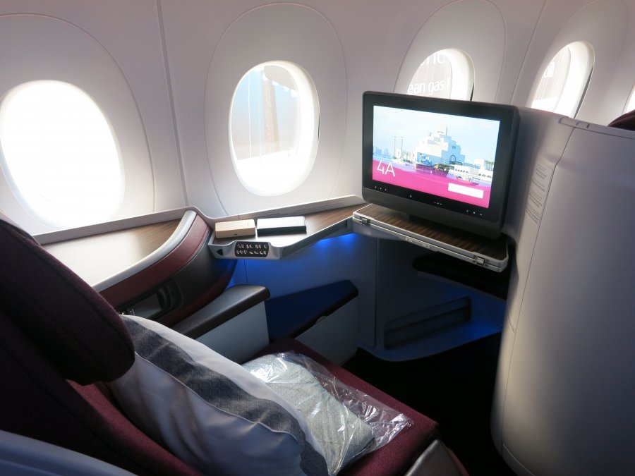 Qatar Airways Business class A350 BRU-DOH, 04.JPG