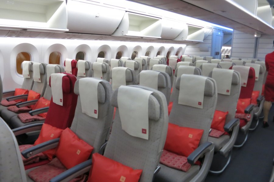 Royal Jordanian Economy B787 HKG-BKK, 03.JPG