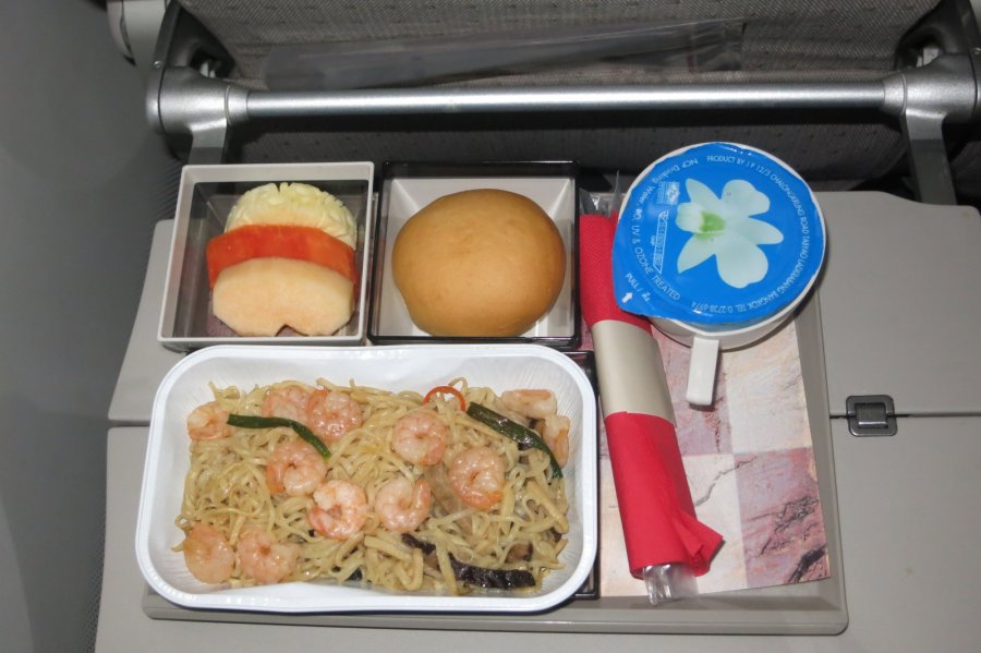 Royal Jordanian Economy B787 HKG-BKK, 10.JPG