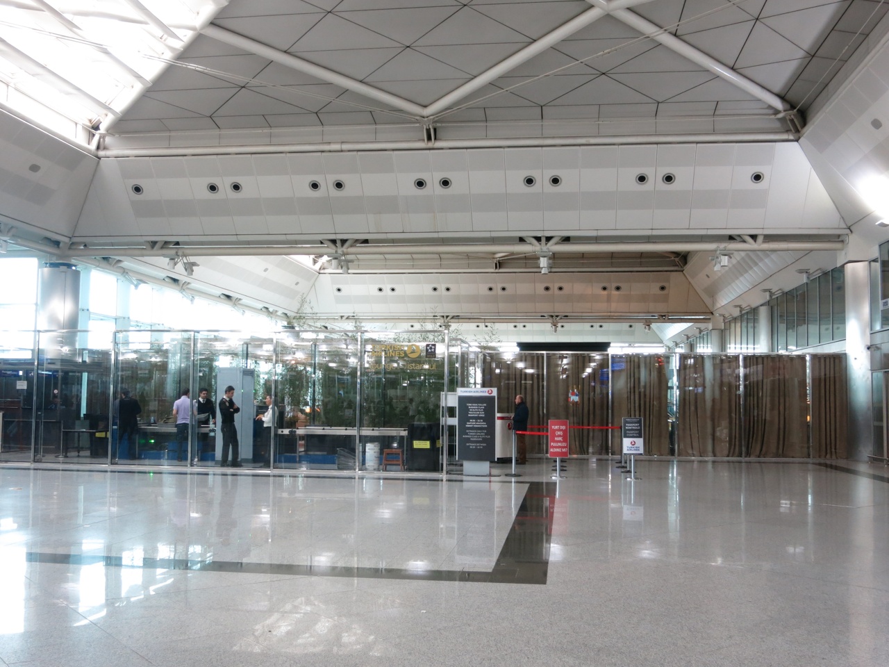 Turkish Airlines CIP Lounge, Istanbul, 001.JPG