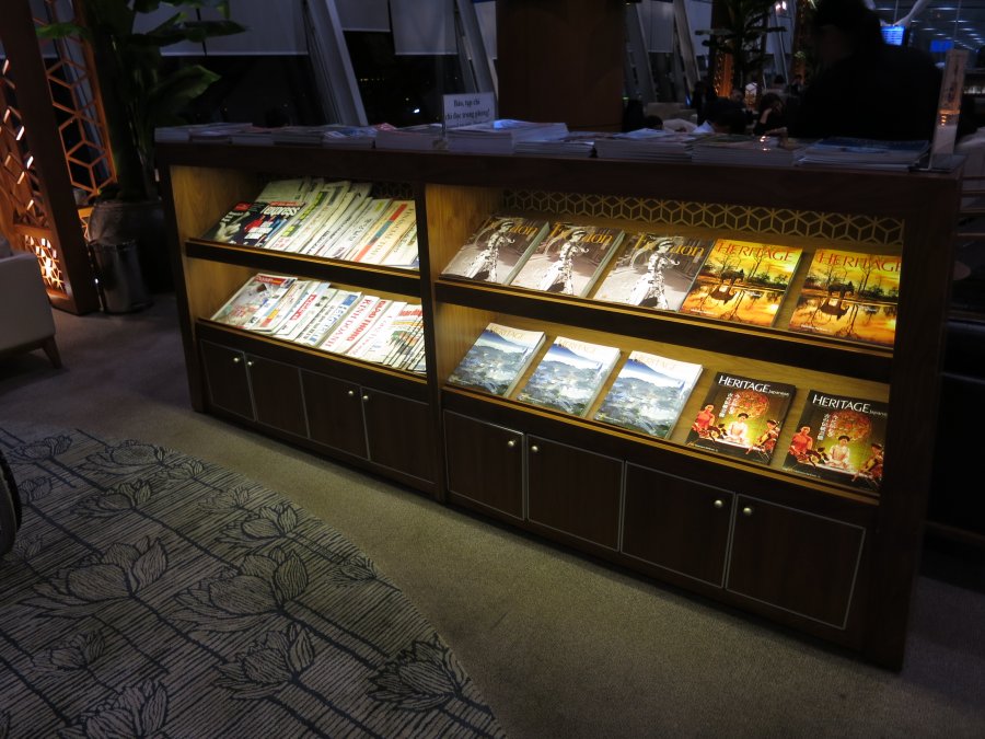 Vietnam Airlines Lounge, Hanoi, 08.JPG