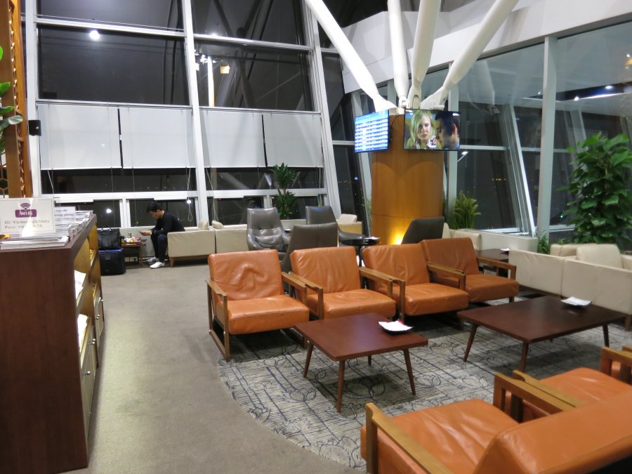 Vietnam Airlines Lounge, Hanoi, 20.JPG